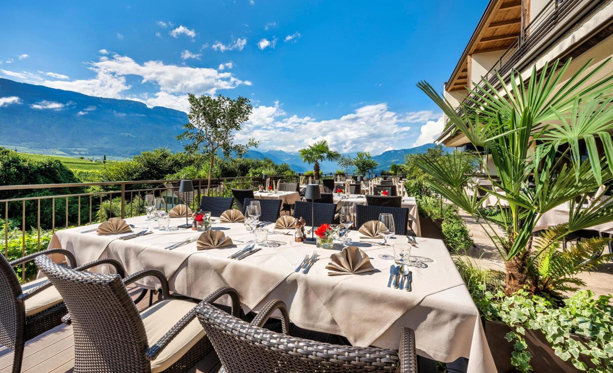 Hotel Girlanerhof Appiano Sulla Strada Del Vino Zewnętrze zdjęcie