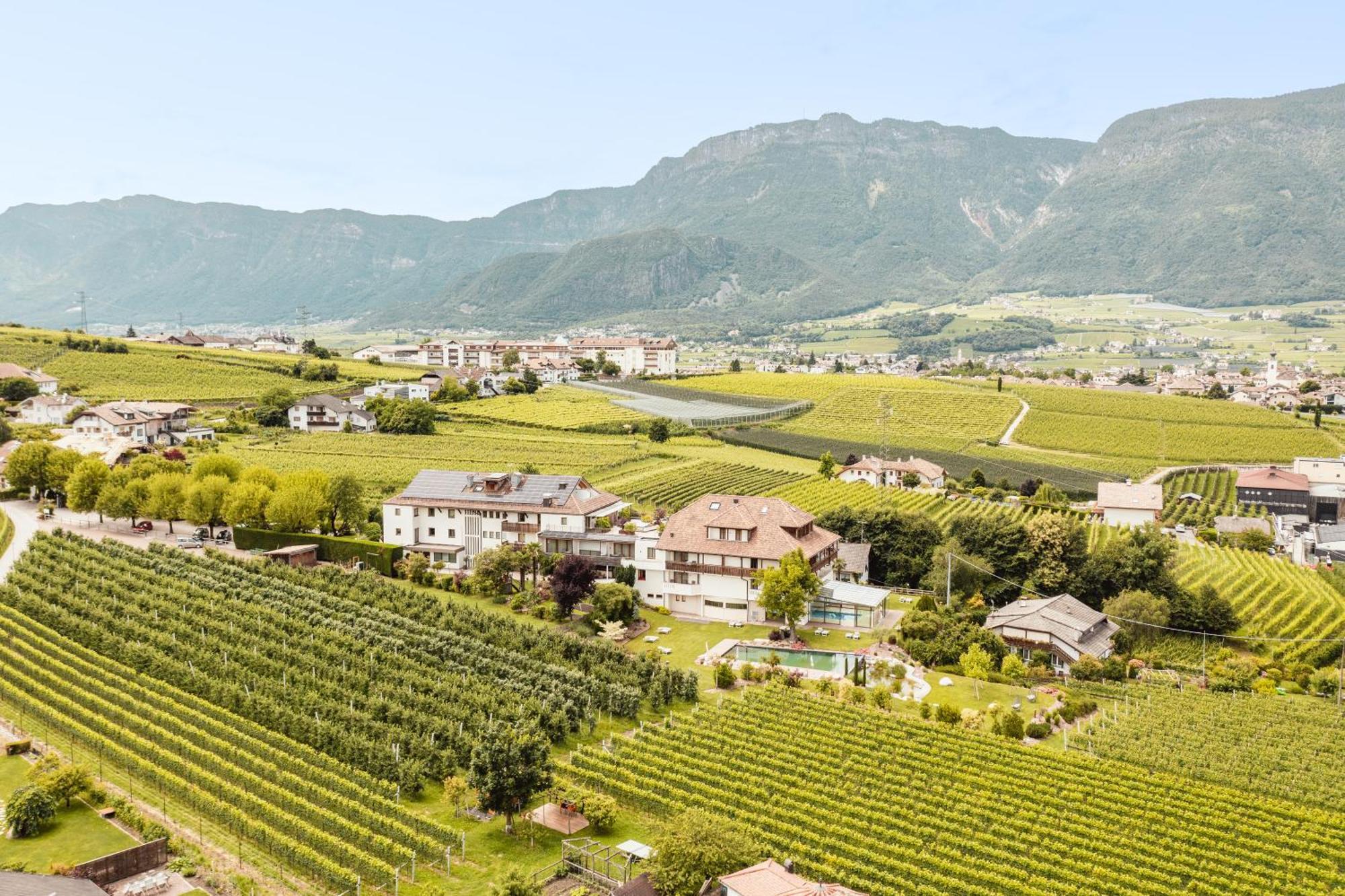 Hotel Girlanerhof Appiano Sulla Strada Del Vino Zewnętrze zdjęcie